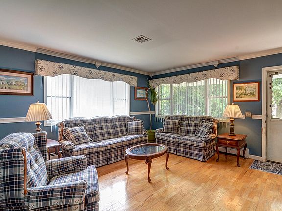 2nd image of 9 Madras Ct