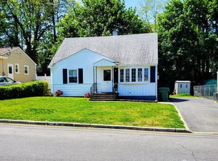 19 Haven Ter, Parlin, NJ 08859