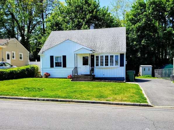 19 Haven Ter, Parlin, NJ 08859