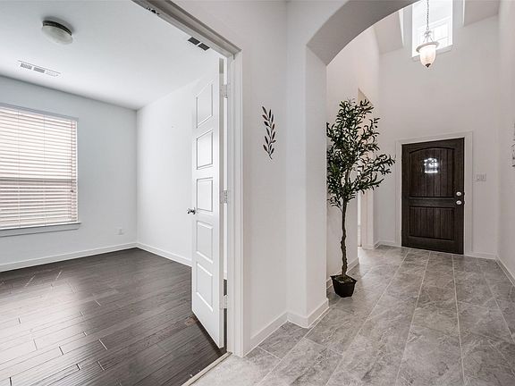 3rd image of 1728 Heron Way