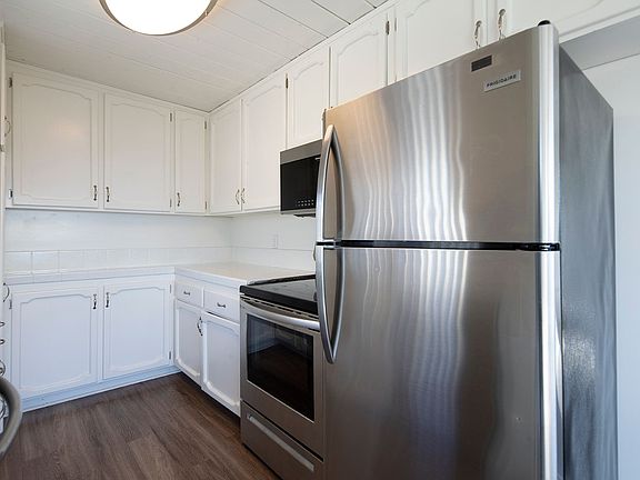 5th image of 703 Stratford Ct APT 12