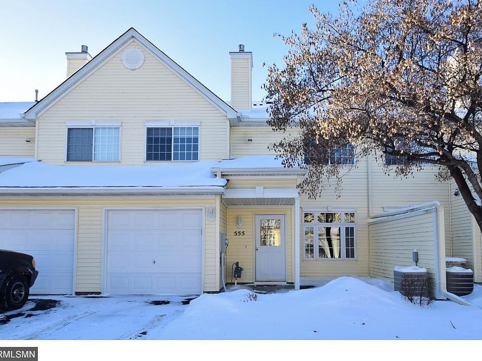 1st image of 555 Aqua Cir
