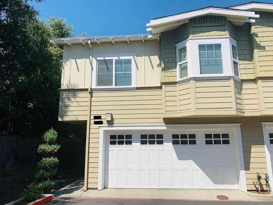 1st image of 214 Valley Oak Dr #A
