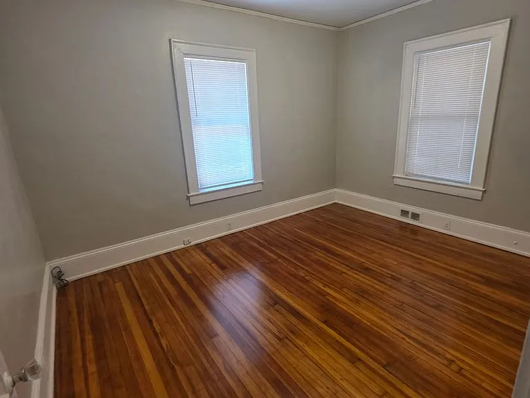 1346 Westbrook Plaza Dr — Photo 14