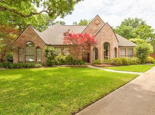 2401 Wild Rose Ct, Arlington, TX 76006