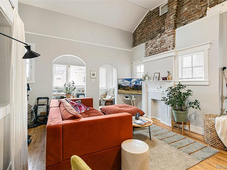 1205 E 23rd Ave — Photo 2