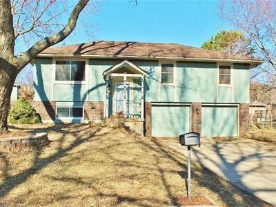 2701 SE 1st St, Blue Springs, MO, 64014