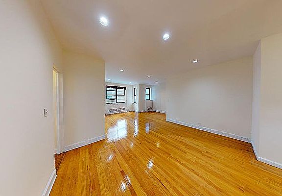 4th image of 246 E 46th St APT 7F