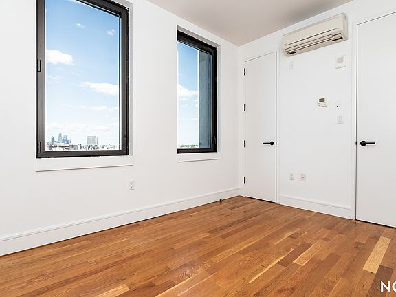 3rd image of 321 Wythe Ave #1001