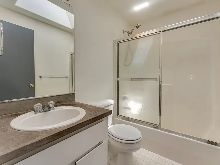7722 N Montana Ave — Photo 14