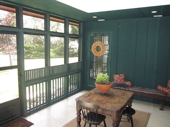 screened in porch