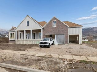 587 S Daniel Dr #817, Farmington, UT 84025