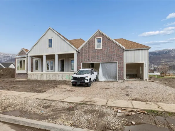 587 S Daniel Dr #817, Farmington, UT 84025