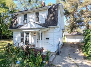 320 W Hayes Ave, Hazel Park, MI 48030