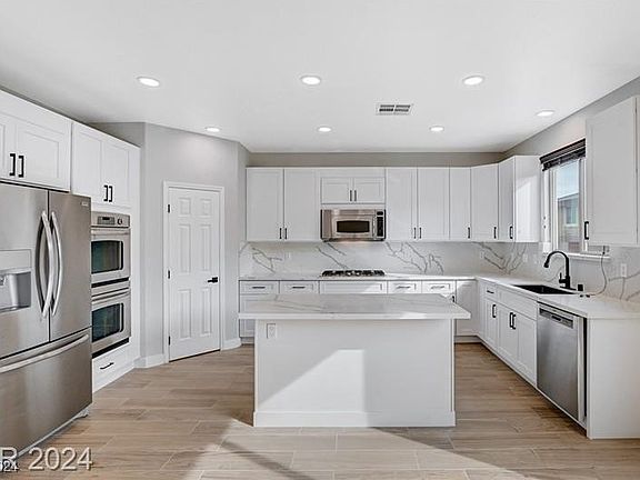 4th image of 10551 Tranquil Glade Ln