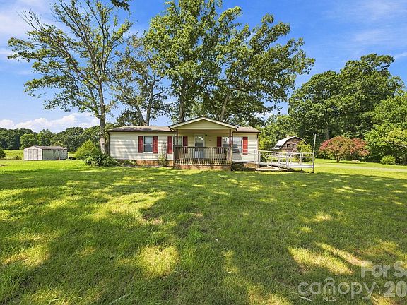 2nd image of 3411 Yount Rd