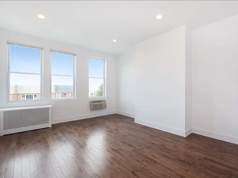 50 Monitor St #3A — Photo 3