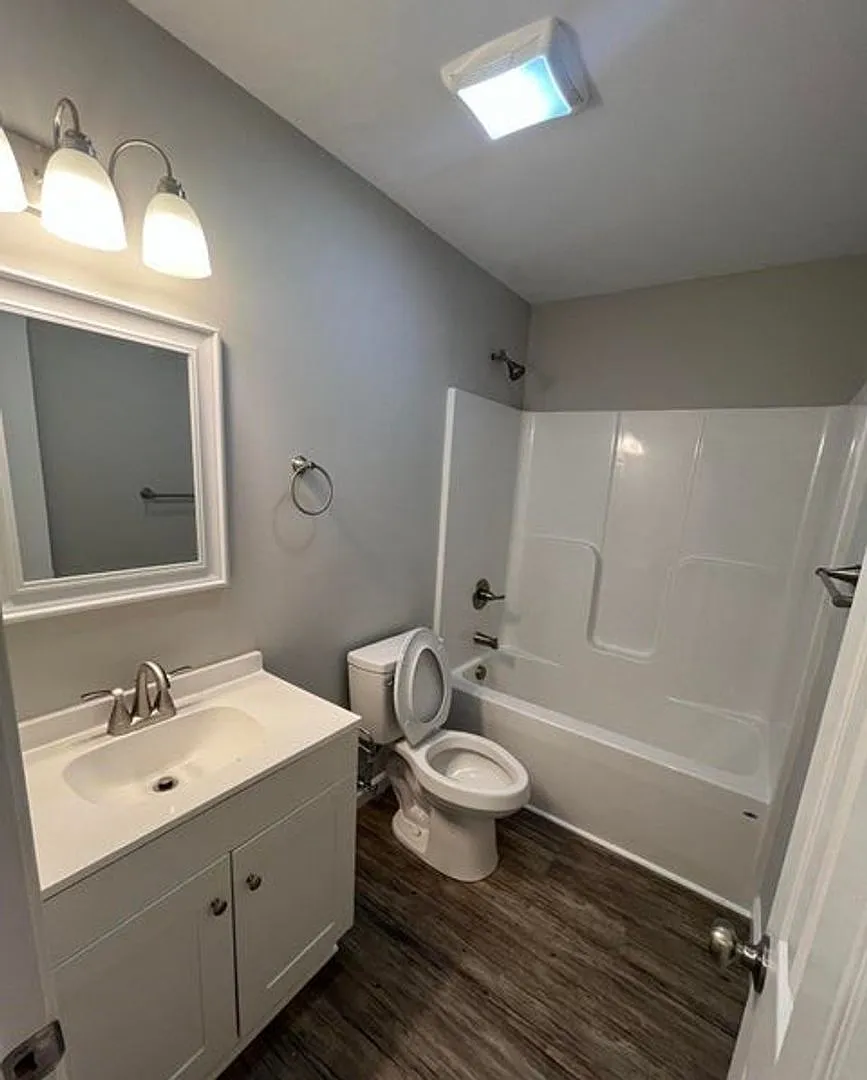 1804 Parkwood Lane — Photo 2