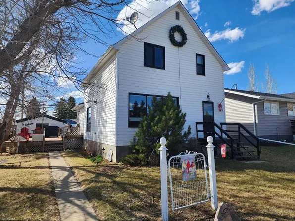 4914 E 48th St, Killam, AB T0B 2L0