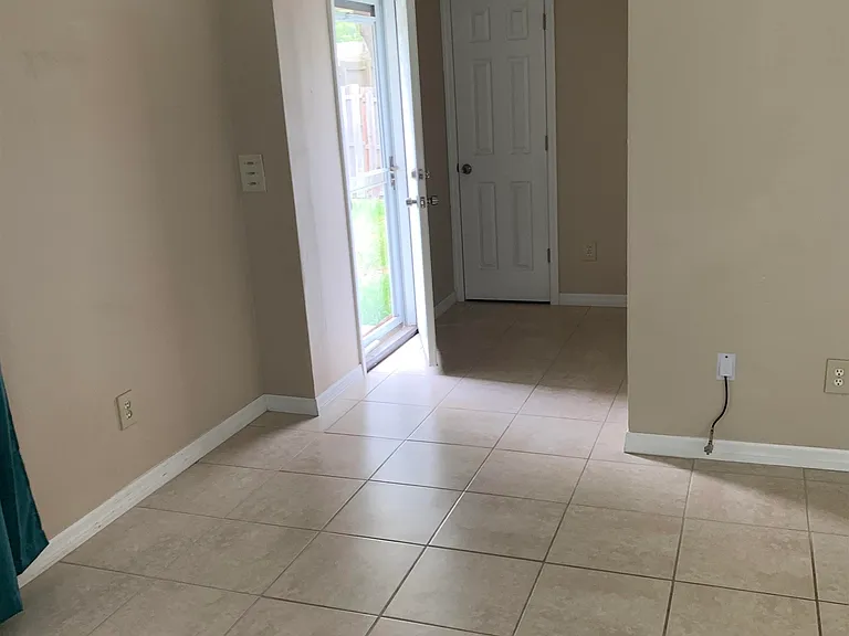 916 Palermo Rd — Photo 2