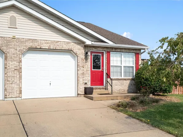 3420 Berwin Green Dr, Belleville, IL 62220