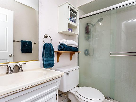2nd image of 2736 Hurley Way
