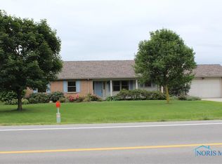 9546 W State Route 163 State Hwy, Oak Harbor, OH 43449