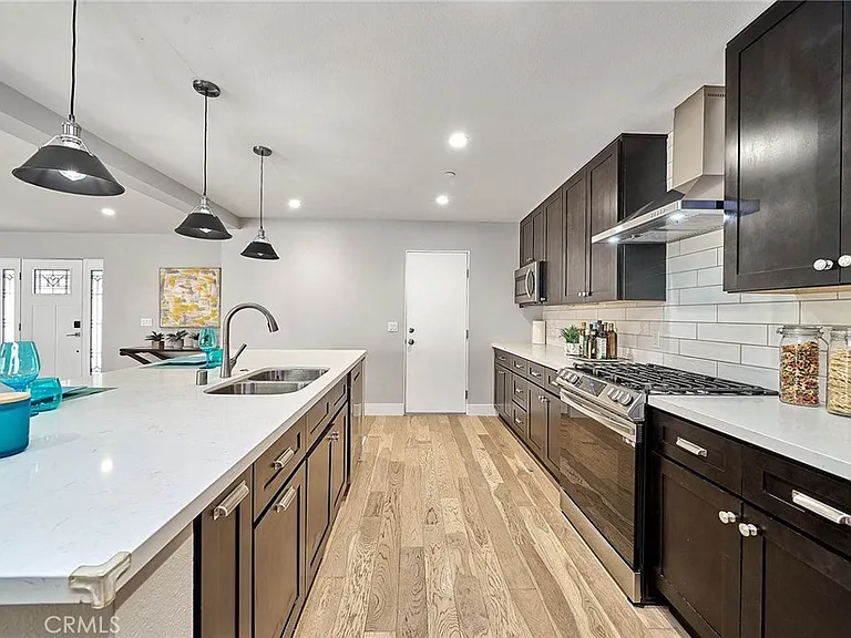 24240 Ocean Ave — Photo 9