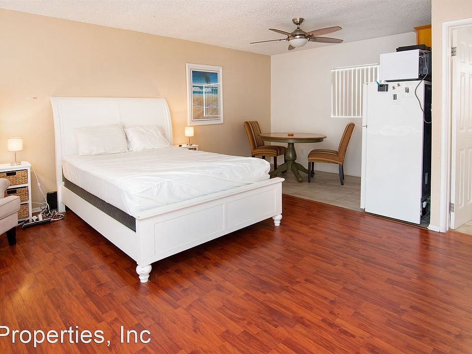 2nd image of 115 S Broadway #4157719