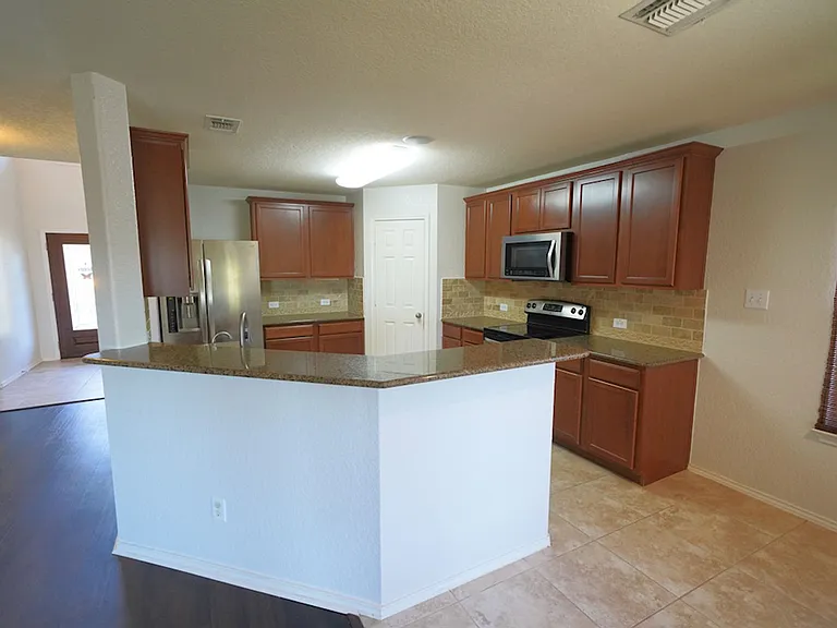 6307 Myrtle Run — Photo 17