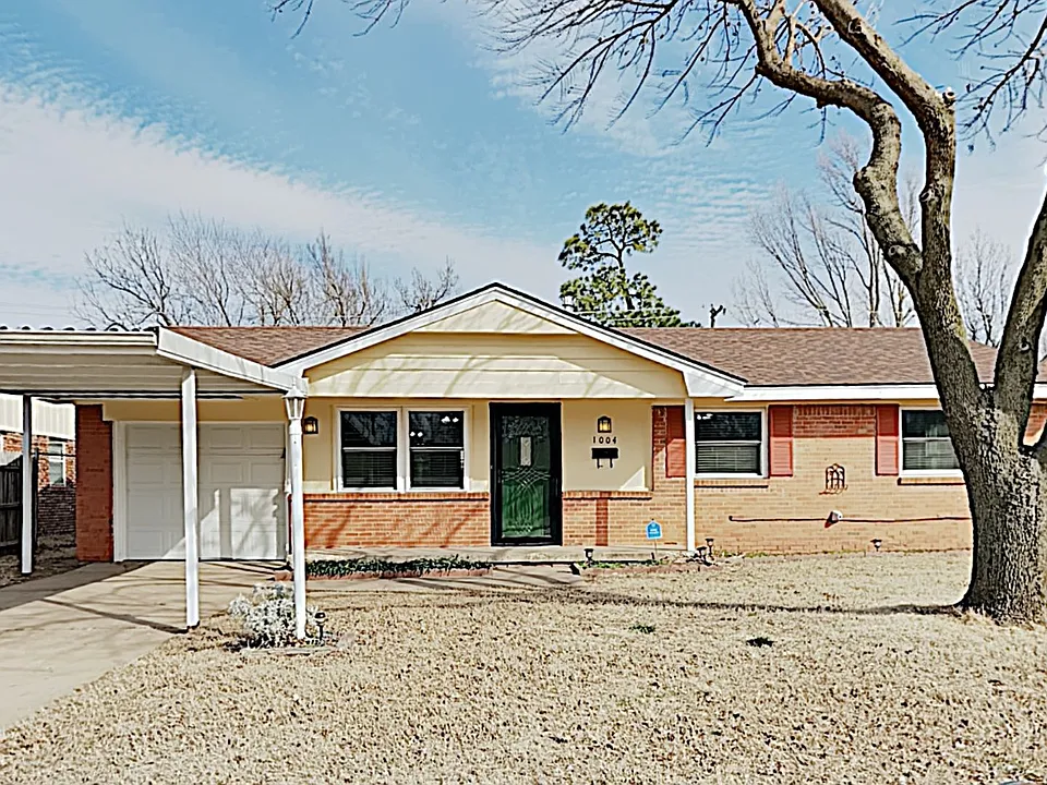 1004 Moraine Ave