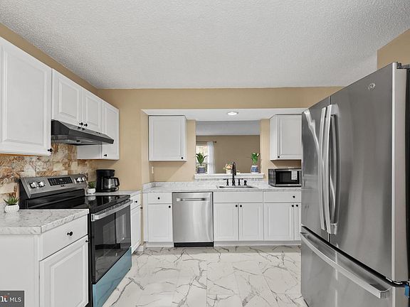 4th image of 607 Knollwood Ct