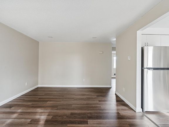 5th image of 3618 Lombard Ave APT 201