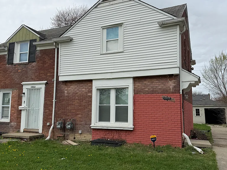 10869 Nottingham Rd — Photo 1