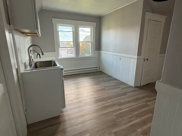 317 Clinton St #1, New Britain, CT 06053