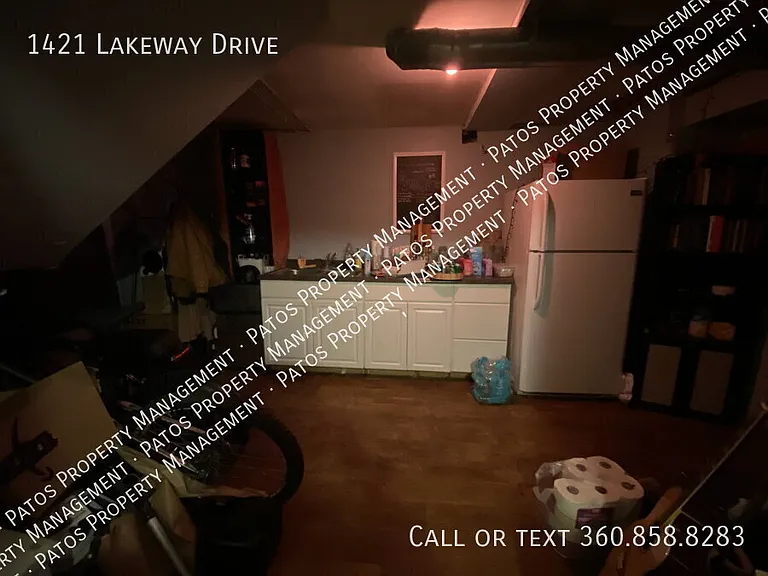 1421 Lakeway Dr — Photo 20