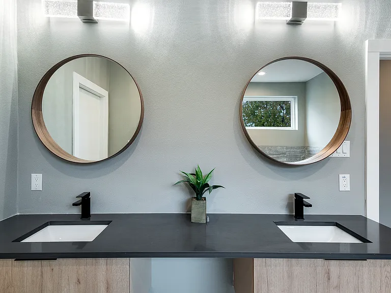 6251 Saint Moritz Ave — Photo 34