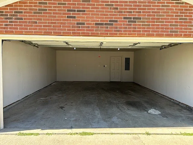 6773 Boston Dr — Photo 4