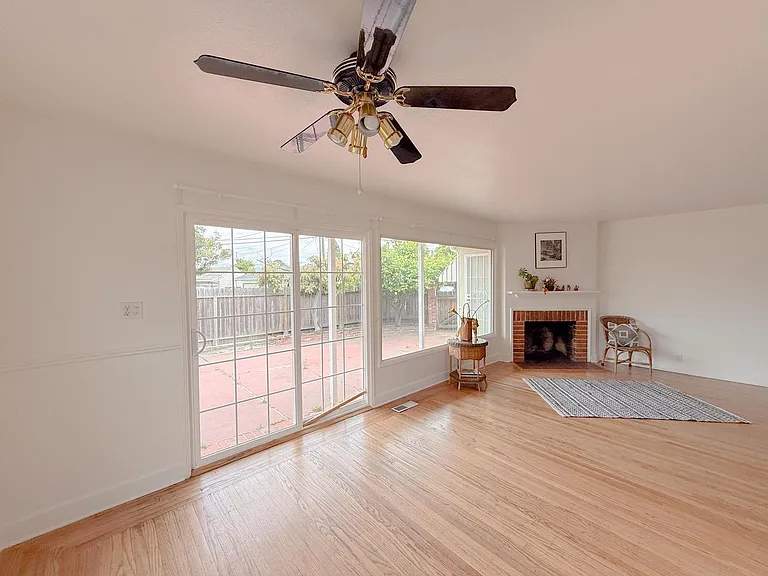 1226 Margery Ave — Photo 3