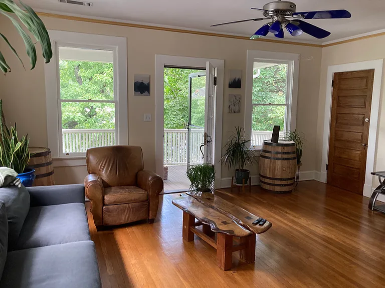 536 Boulevard SE #2 — Photo 3