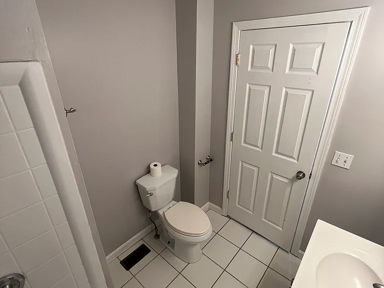 107 Pleasant St #1 — Photo 8