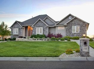3709 Hawthorne Woods Ter #T, Manhattan, KS 66503