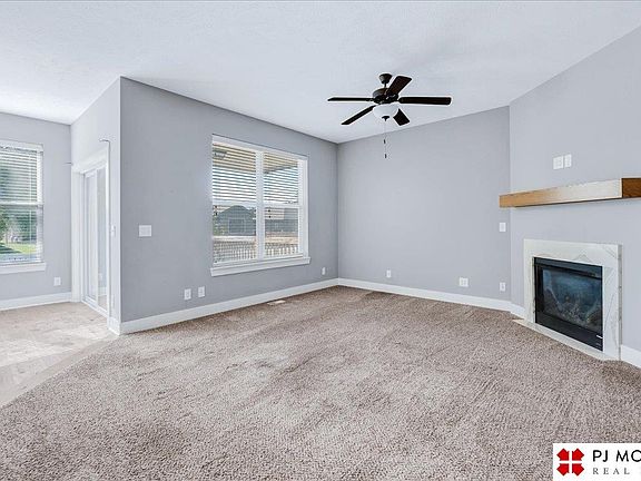 4th image of 2127 Skyhawk Ave
