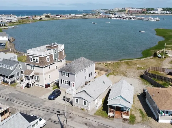 13 Moreland Ave, Hull, MA 02045