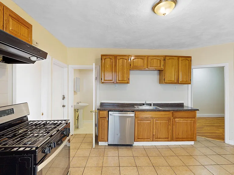 59 Armandine St #1 — Photo 7