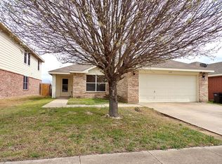 624 Chickadee Dr, Fort Worth, TX 76108