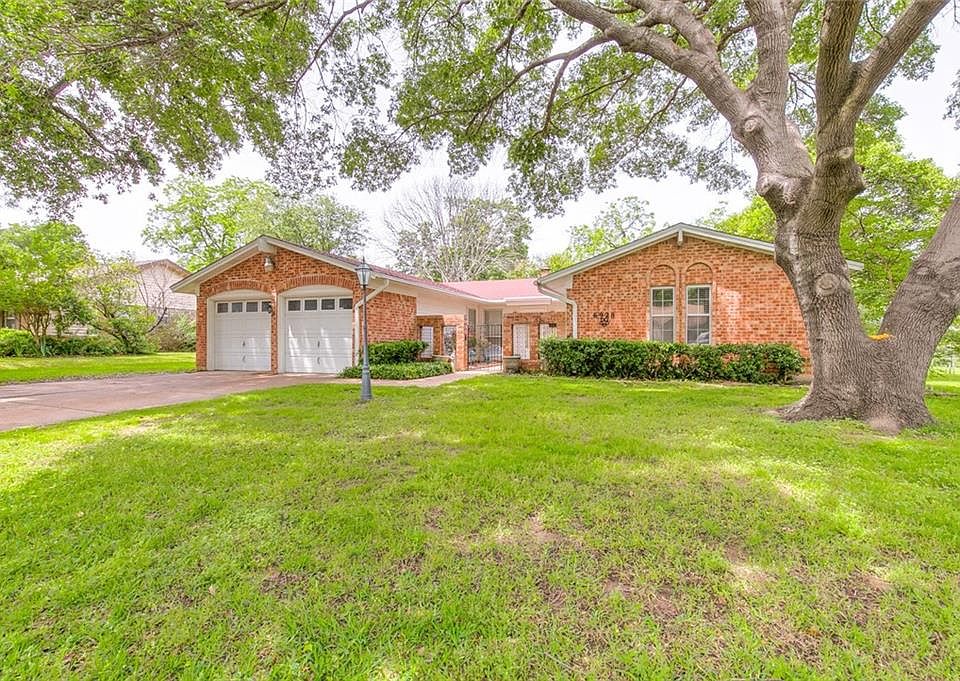 1st image of 6928 Sandalwood Ln