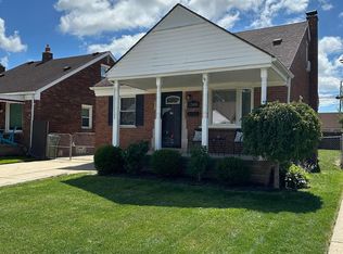13499 Callender St, Southgate, MI 48195