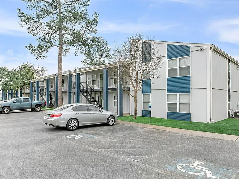 Whispering Pines Apartments — Photo 11