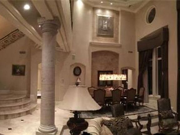 3rd image of 8741 Newport Isle Ct
